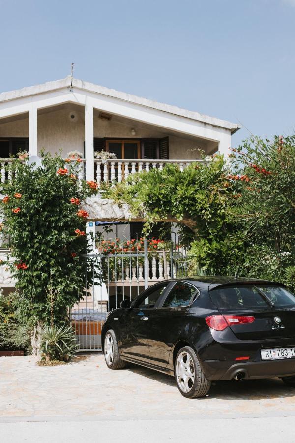 Apartments Marinka Biograd Na Moru Buitenkant foto