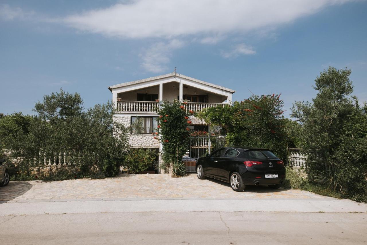 Apartments Marinka Biograd Na Moru Buitenkant foto