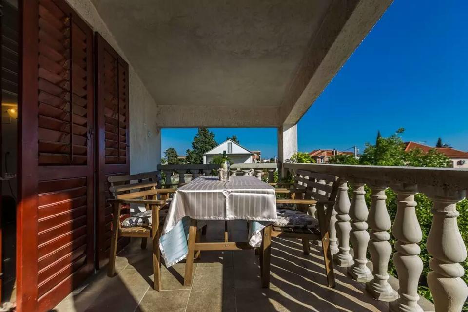 Apartments Marinka Biograd Na Moru Buitenkant foto
